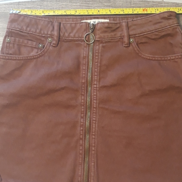 Free People Zip It Up denim maroon distressed miniskirt size 26 - Picture 10 of 12